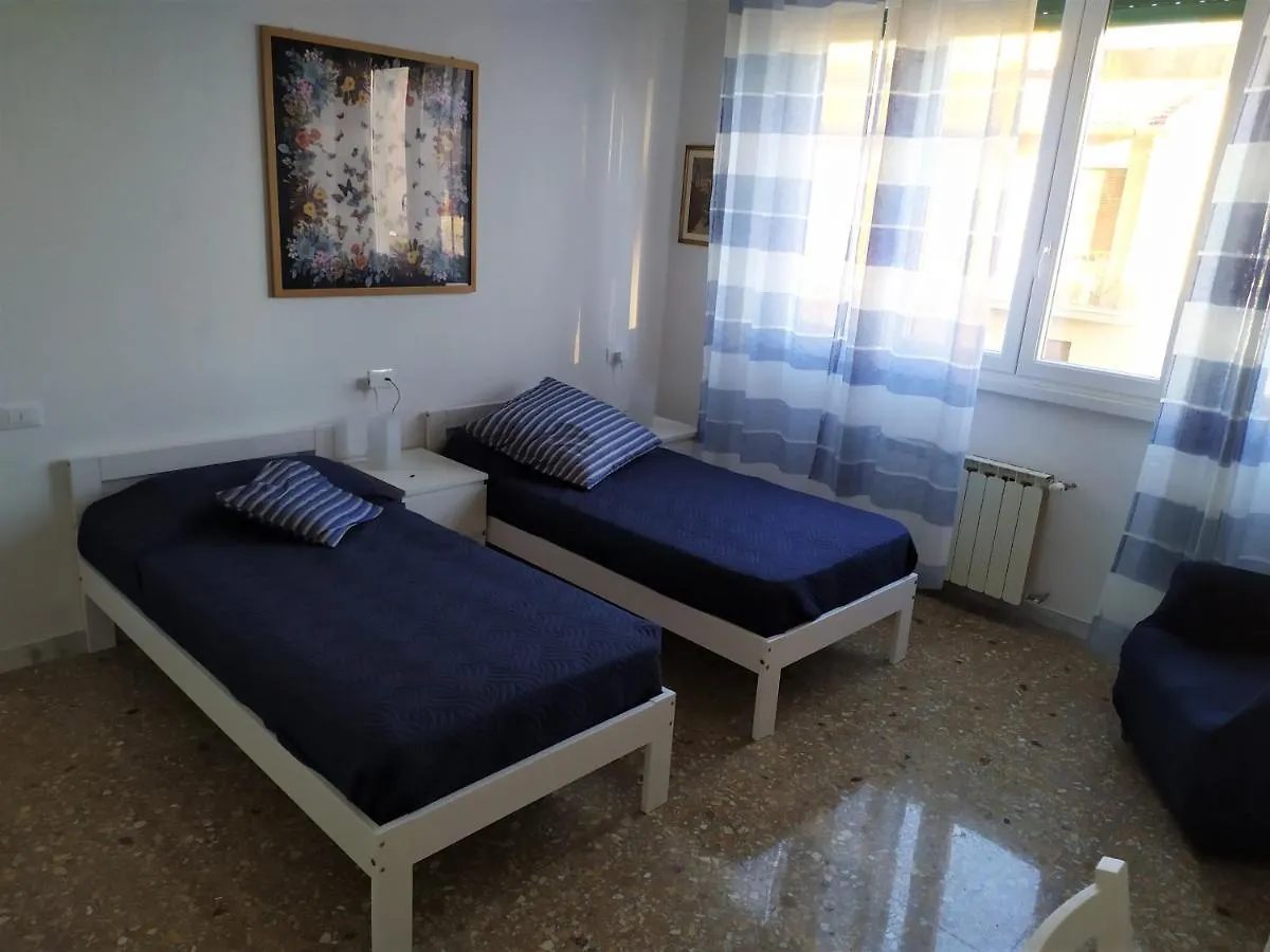 Grande Casa Vicina Al Centro Apartment Florence Italy